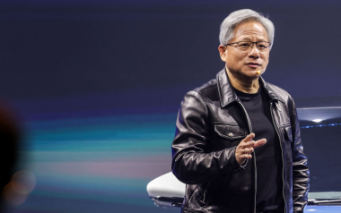 CEO Jensen Huang: AI còn lâu mới hết 'bịa chuyện', muốn giải quyết phải tăng công suất tính toán gấp bội