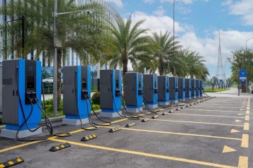 Các hãng chia sẻ trạm sạc xe điện - tưởng hay nhưng khó thực hiện