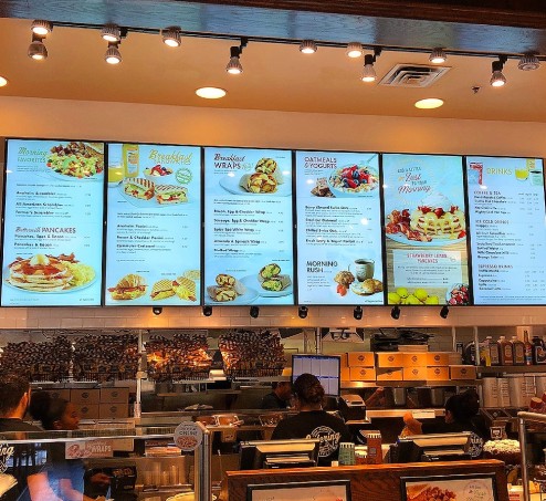Ultra slim 4K QLED wall mount advertising display